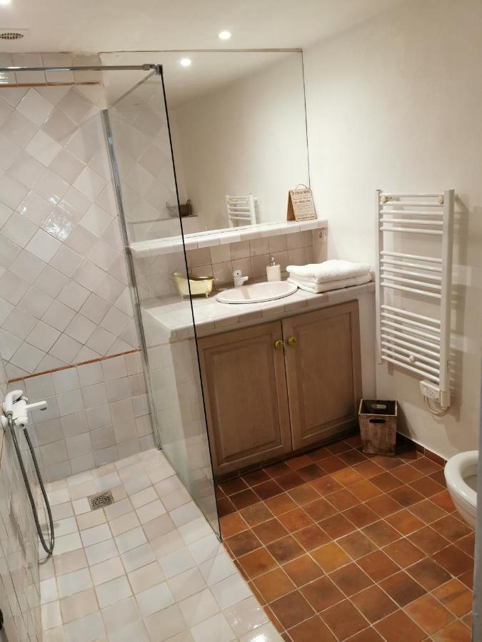 La Bastide Du Capelier - Chambres D'Hotes Avec Baignoire Balneotherapie - 3 Etoiles Салерн Экстерьер фото